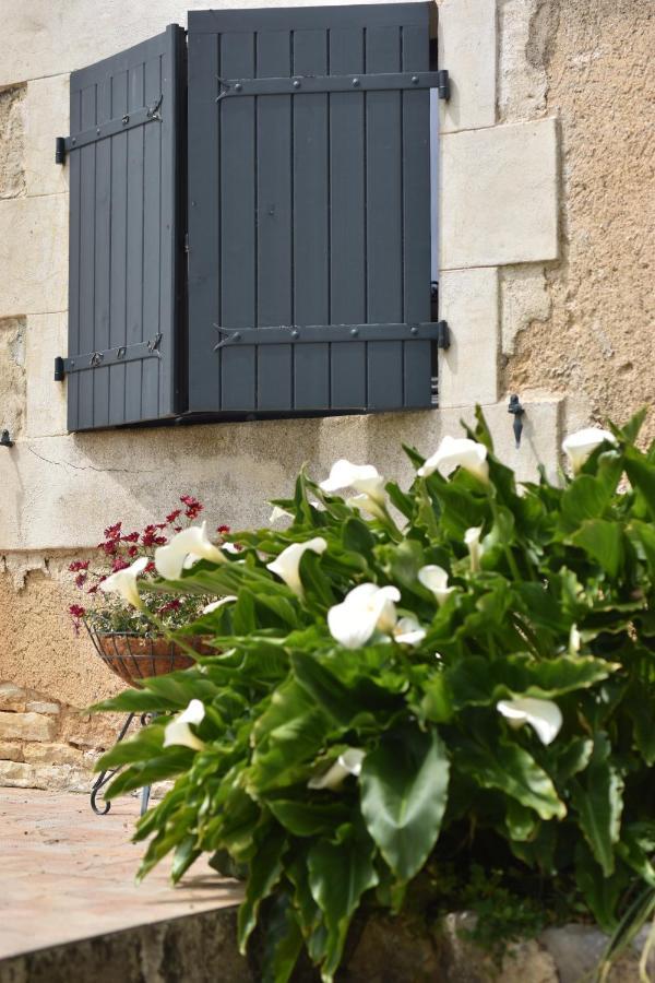 Un Jardin Et Trois Maisons Brux Buitenkant foto