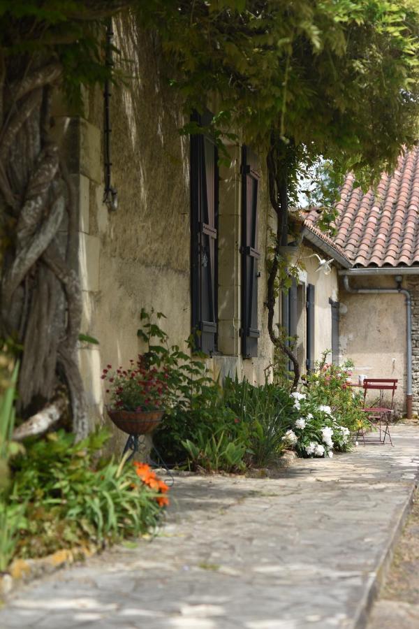 Un Jardin Et Trois Maisons Brux Buitenkant foto